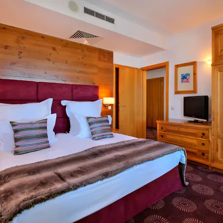 Kempinski Grand Arena Банско