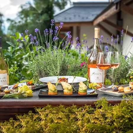 Hotel Kempinski Grand Arena 5*