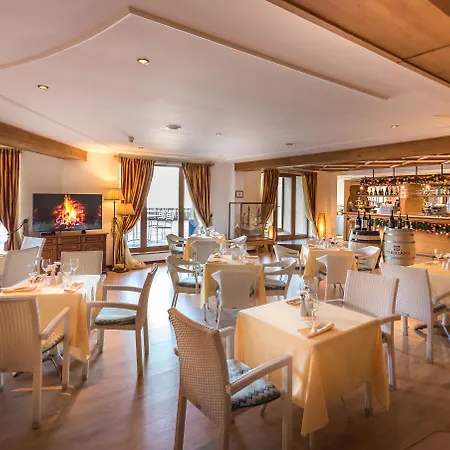 Kempinski Grand Arena 5* バンスコ